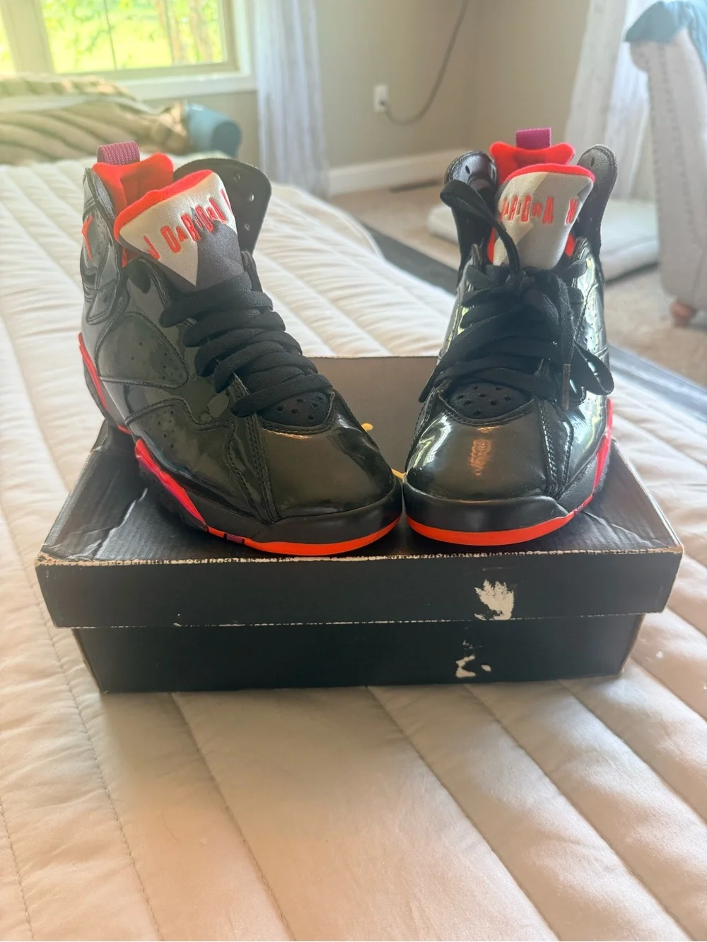 Air Jordan 7 Retro Black Patent Women’s Size 6 Black Red Sneakers